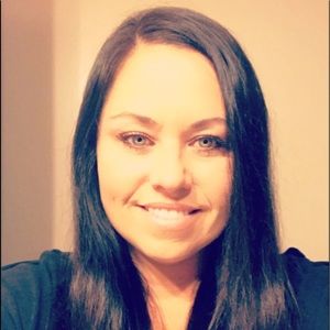 Meet your Posher, Steph